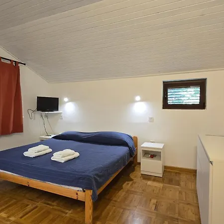 Apartmán With Parking Space Premantura, Medulin - 2228 Premantura